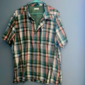 Columbia men’s plaid button down short sleeve shirt, size XL
